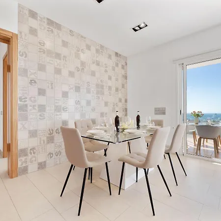 Feriehus Ferienhaus Mit Privatpool Fuer 6 Personen Ca 115 Qm In Tias, Lanzarote Suedkueste Von Lanzarote Tías